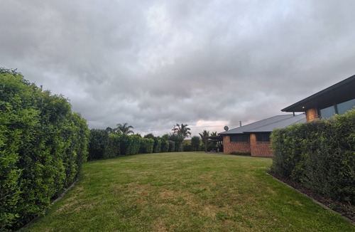 Waiuku House | Waiuku Lifestyle Sanctuary: 3 Bedrooms, 3 Bathrooms & Private Gym