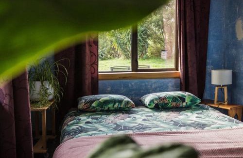 Raglan House | Wake up and Thrive
