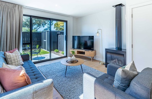 Albert Town House | Wanaka Riverside- Two Bedroom Luxury Townhouse