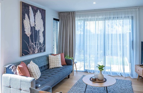Albert Town House | Wanaka Riverside- Two Bedroom Luxury Townhouse