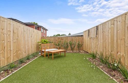 Henderson House | Warm and Bright 2 Bed Townhouse