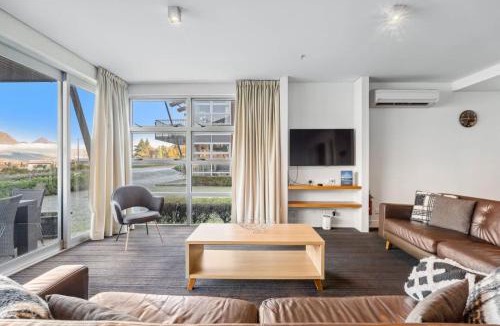 Frankton Apartment | Waterfront 3 Bedroom Marina Gem