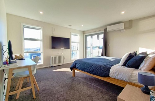 Aotea Apartment | Waterview Spacious Bliss - 2 Beds