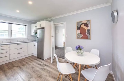 Whanganui House | Welcome to Blue Haven in St John’s - incl pets