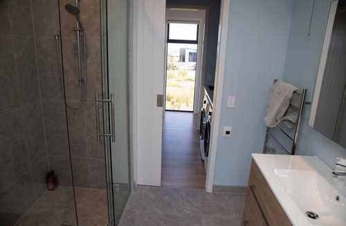 Colac Bay House | Welcome to Southern Swell Retreat and the wild beauty of Colac Bay