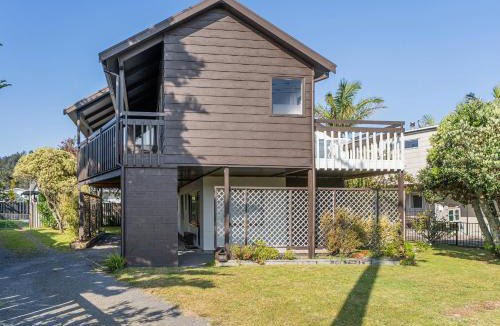 Whangamata House | Whanga Bach - Whangamata Holiday Home
