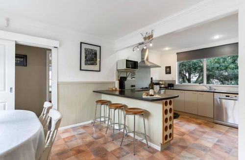 Whangamata House | Whanga Beach Bach