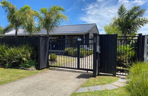 Whitianga House | Whitianga Family Retreat (sleeps 10)