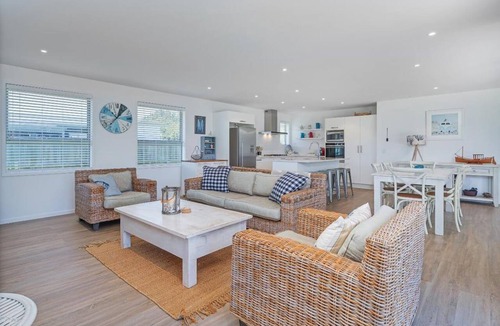 Cooks Beach House | Within Reach - Coastal Escape - Cooks Beach