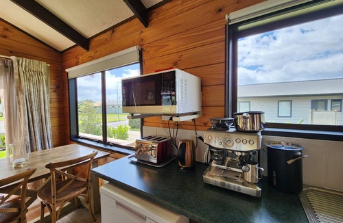 Hahei House | Wonderful family bach, centrally located between Kotare Reserve and Hahei Beach