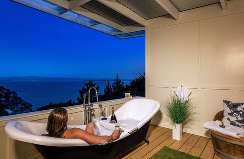 Waiheke Island House | Woodside Bay Chalets