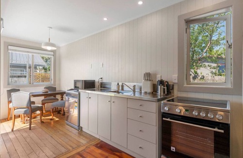 Taupo House | Wych Hazel - cute 2 bedroom cottage, cental Taupo