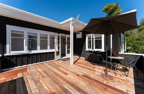 Taupo House | Wych Hazel - cute 2 bedroom cottage, cental Taupo