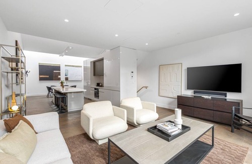 Auckland Central Business District Apartment | Wynyard Residence 3-Level Townhouse