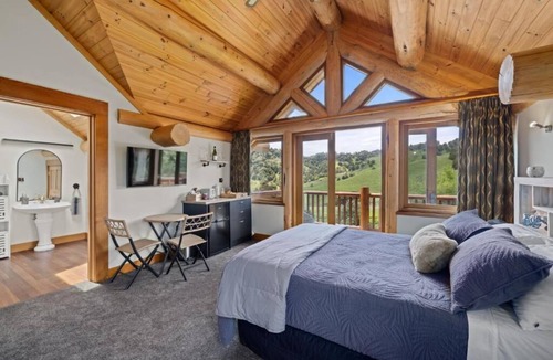 Okaihau Bed & Breakfast | Yellowstone Lodge New Zealand