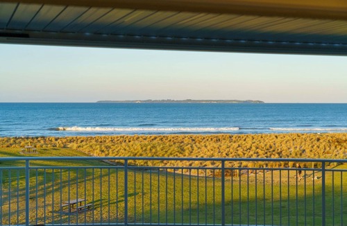 Papamoa Beach Apartment | Your Beachfront Hideaway Studio