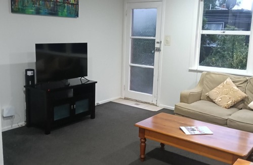 Saint Johns Apartment | Your Cosy and Comfortable St Johns home in Auckland