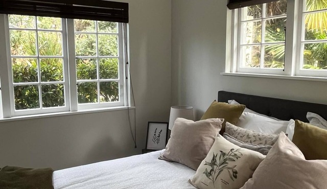 1 bedroom Apartment Oasis in Herne Bay, Auckland; Peaceful; Safe+Free Parking