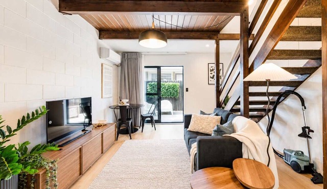 1BR with Courtyard + Parking | Near CBD in Christchurch