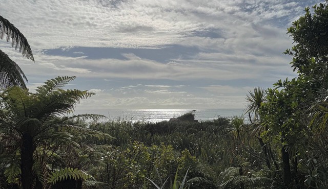 2 minutes to the beautiful Granity beach in Granity