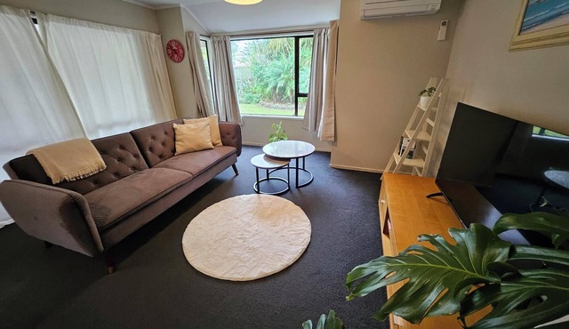 3 Bedroom Home with free parking in Prime Location minutes from Milford Beach