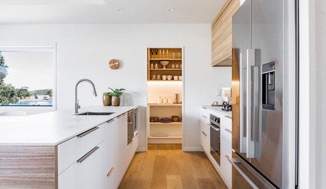 3 x Townhouses Central Modern in Raglan