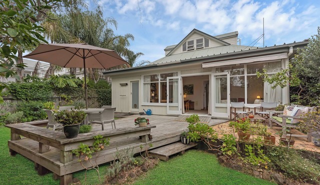 4-bedroom house, Devonport, North Head in Devonport