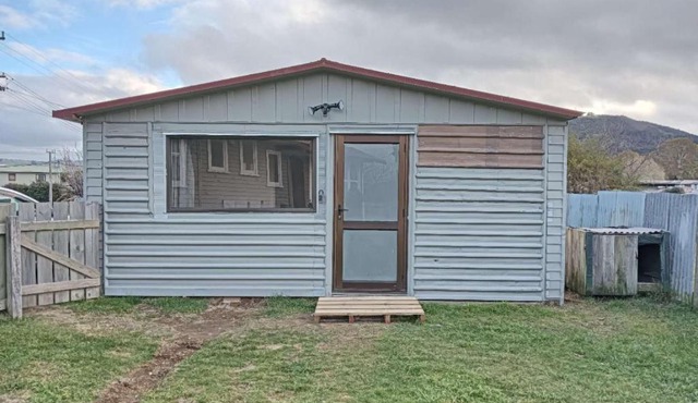 4 Double and 2 Sofa Bed Studio B