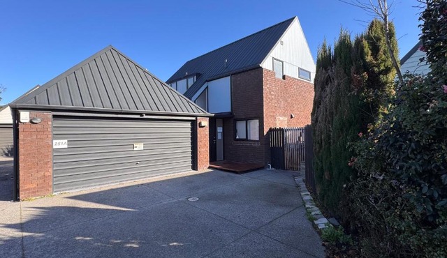 5 Minutes Airport, 3 Bedroom 6 Guests in Christchurch