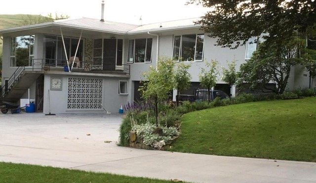 6 bedrooms, Close to rowing, Velodrome, field days