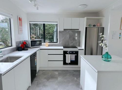 A HOME with spa pool & Ride to Redwood forest in Rotorua