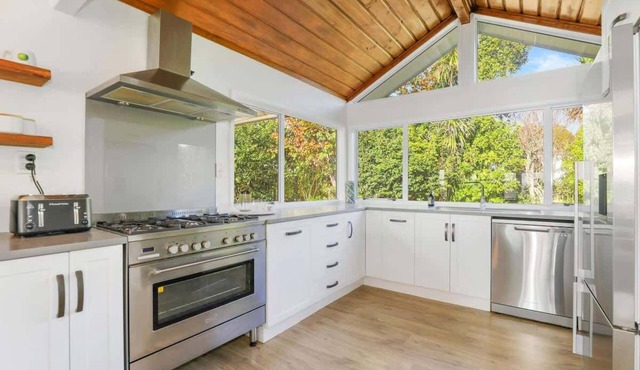 Absolute Redwoods - Ride to the Forest, Sleeps 6