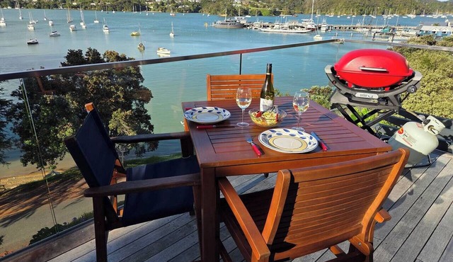 Absolute Waterfront Cottage - Winterless North, Opua in Opua