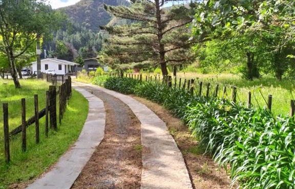 Akatarawa Valley Retreat a Cosy Two Bedroom Guest Suite