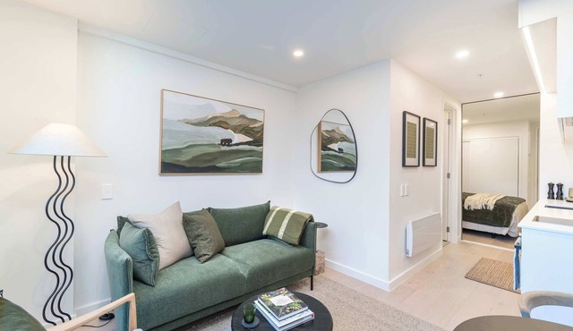Alpha Te Aro | 1BR | Indoor Pool + Gym in Wellington