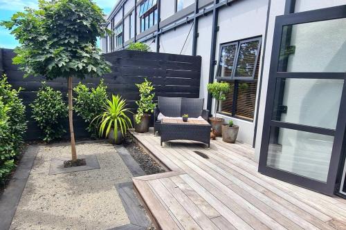 Apartment 1 - Haddin Court - Executive One Bedroom in Blenheim