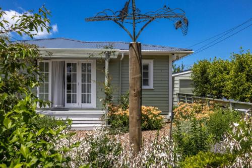 Art Cottages - Three Private Suites in Oneroa in Waiheke Island