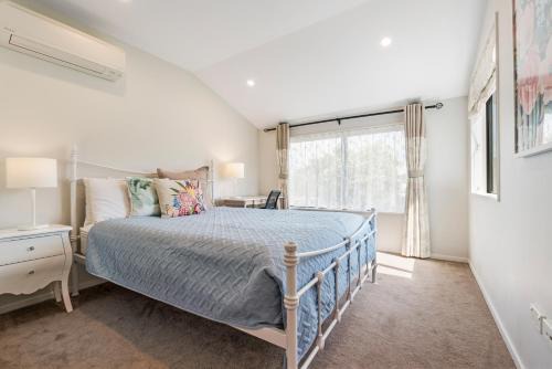 Auckland Golden Phoenix Holiday Homes in Auckland