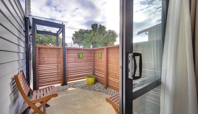 Ava Lodge in Lower Hutt