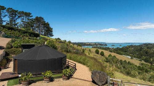 Awaawa Yurts - Tāne in Auckland