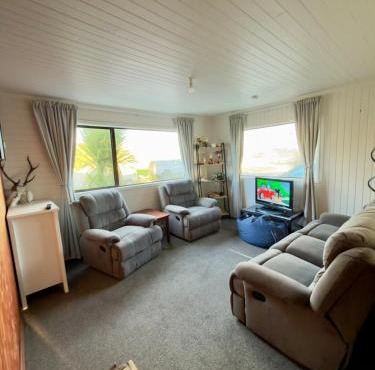Beach Cottage - Brand New Listing! in Hokitika