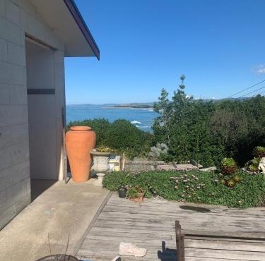 Beach Escape with Stunning Ocean Views & Sunsets in Kakanui