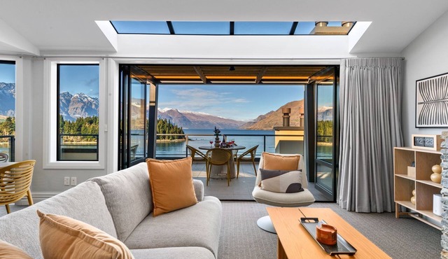 Beacon Penthouse 1006 - 4 Bed in Queenstown
