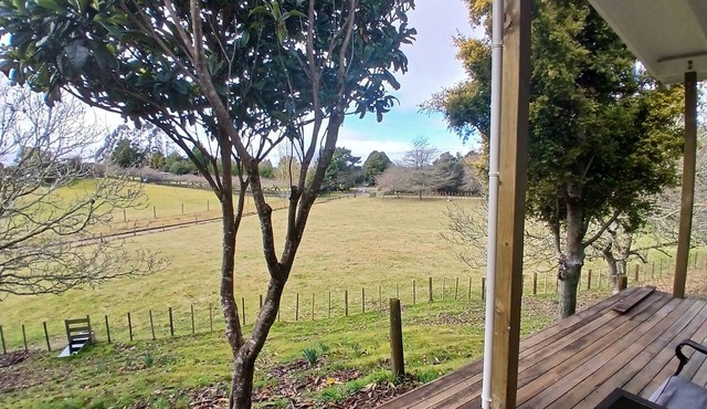 Beautiful and Private Farmstead Cabin, only 15min from the Taupo. in Taupō