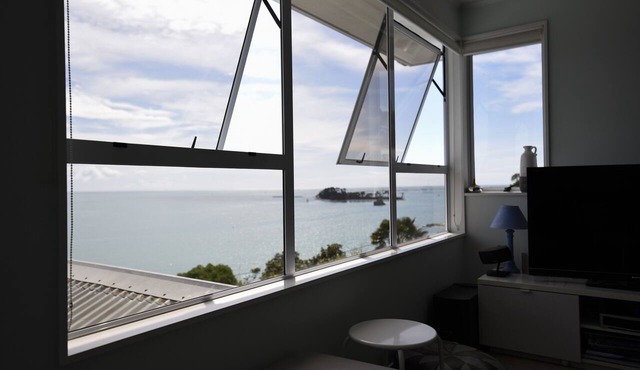 Bisley Beach Apartment - 3 mins walk to Tahunanui Beach in Moana