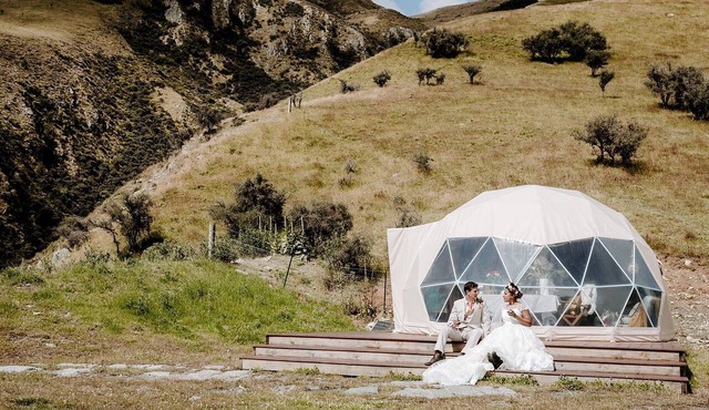 Breathtaking Dome Accommodation near Queenstown Perfect for Glamping, South Island in Moke Lake