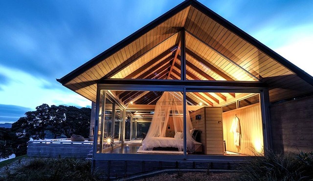 Breathtaking Luxury Cottage for a Romantic Coastal Escape near Whangarei, North Island