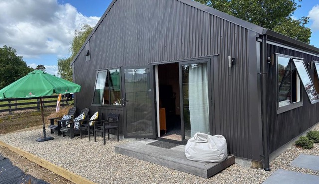 Cabin-on-Swayne in Hamilton
