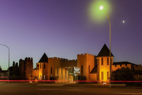 Camelot Motor Lodge and Conference Centre