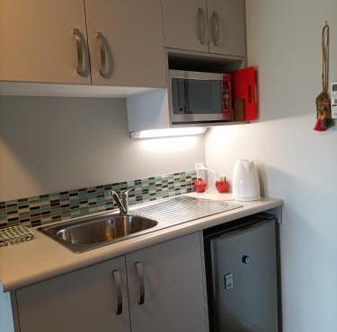 Central Diamond Harbour Guest Suite in Diamond Harbour
